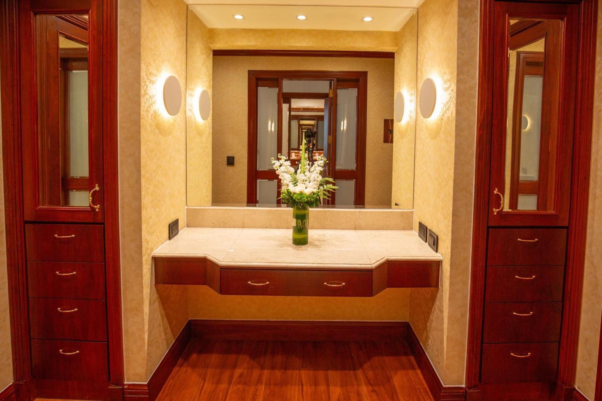 Jw Marriott Hotel 5*