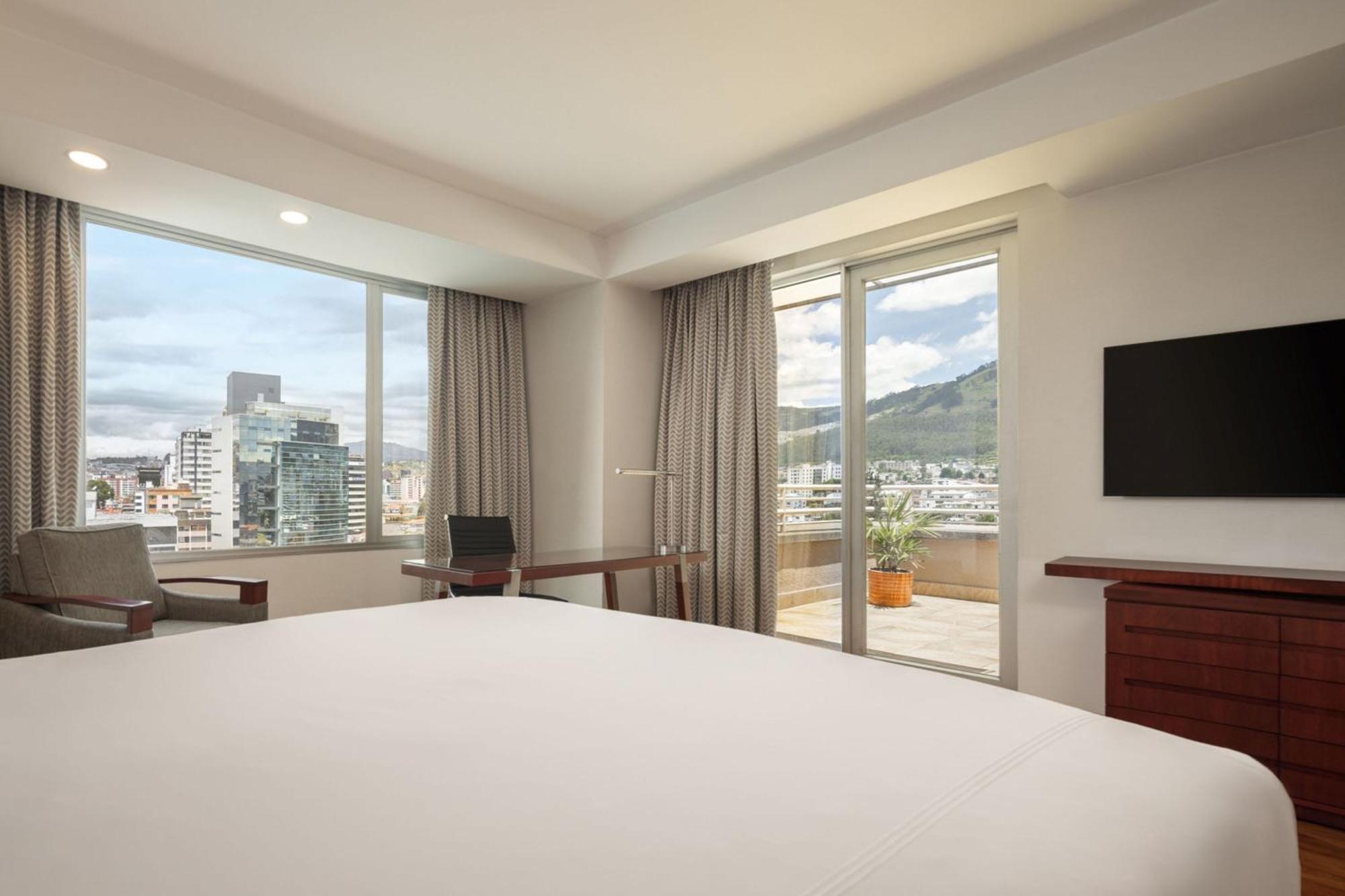 Jw Marriott Hotel 5*